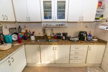 Casa para alugar com 400m², 3 quartos e sem vagaCozinha