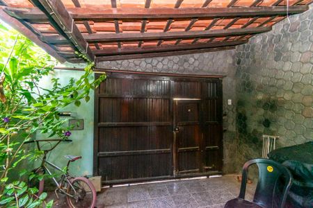 Casa para alugar com 400m², 3 quartos e sem vagaVaranda e Garagem