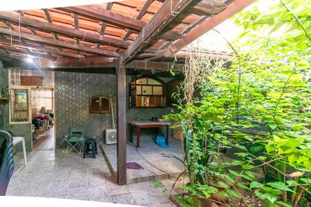 Casa para alugar com 400m², 3 quartos e sem vagaVaranda e Garagem