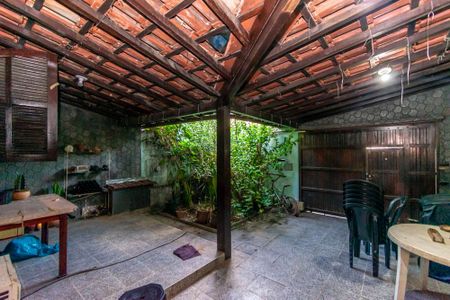 Casa para alugar com 400m², 3 quartos e sem vagaVaranda e Garagem