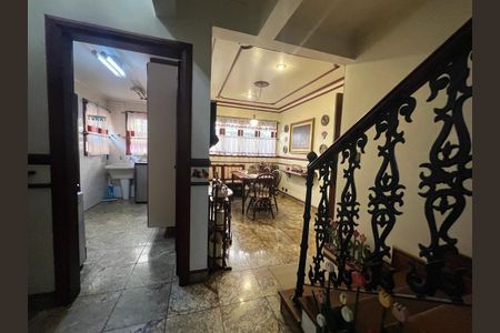 Casa à venda com 416m², 4 quartos e 2 vagasCozinha