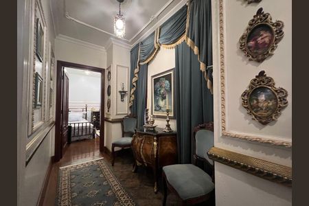 Casa à venda com 416m², 4 quartos e 2 vagasSala