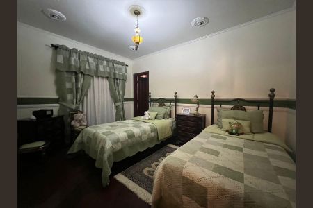 Casa à venda com 416m², 4 quartos e 2 vagasQuarto