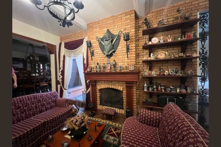 Casa à venda com 416m², 4 quartos e 2 vagasSala