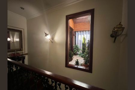 Casa à venda com 416m², 4 quartos e 2 vagasCorredor