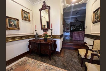 Casa à venda com 416m², 4 quartos e 2 vagasSala