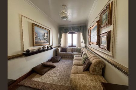 Casa à venda com 416m², 4 quartos e 2 vagasSala