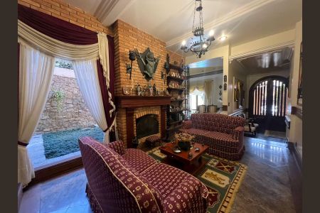 Casa à venda com 416m², 4 quartos e 2 vagasSala