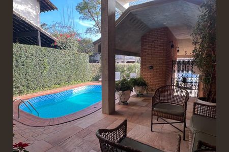 Casa à venda com 416m², 4 quartos e 2 vagasÁrea externa