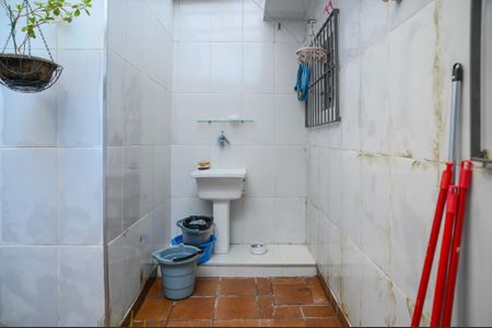 Casa à venda com 90m², 1 quarto e 10 vagas Casa à venda com 90m², 1 quarto e 10 vagasÁrea de Serviço