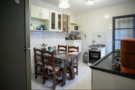 Casa à venda com 90m², 1 quarto e 10 vagas Casa à venda com 90m², 1 quarto e 10 vagasCozinha
