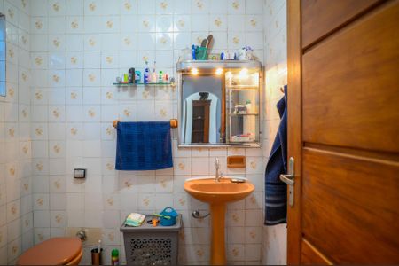 Casa à venda com 90m², 1 quarto e 10 vagas Casa à venda com 90m², 1 quarto e 10 vagasBanheiro