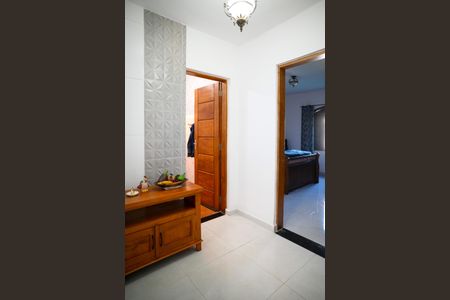 Casa à venda com 90m², 1 quarto e 10 vagas Casa à venda com 90m², 1 quarto e 10 vagasCorredor