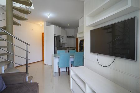 Sala de apartamento para alugar com 2 quartos, 94m² em Lagoa Pequena, Florianópolis