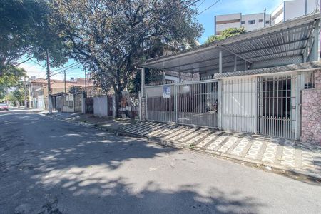Casa à venda com 207m², 3 quartos e 3 vagasFachada