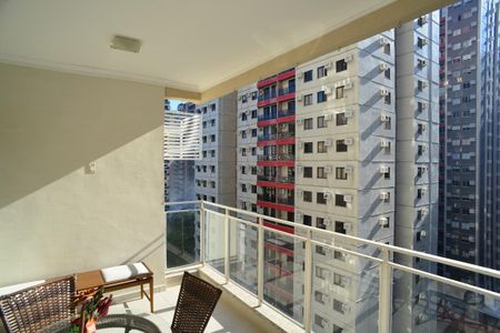 Apartamento à venda com 79m², 3 quartos e 1 vagaVaranda