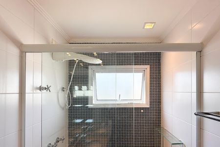 Apartamento à venda com 70m², 2 quartos e 2 vagas Apartamento à venda com 70m², 2 quartos e 2 vagasBanheiro da Suíte