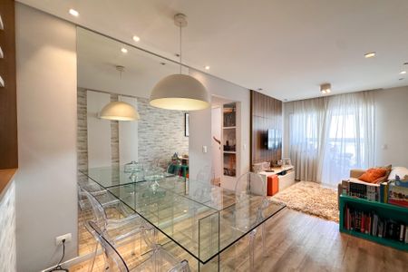 Apartamento à venda com 70m², 2 quartos e 2 vagas Apartamento à venda com 70m², 2 quartos e 2 vagasSala