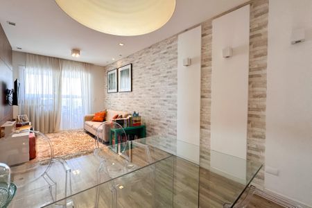 Apartamento à venda com 70m², 2 quartos e 2 vagas Apartamento à venda com 70m², 2 quartos e 2 vagasSala