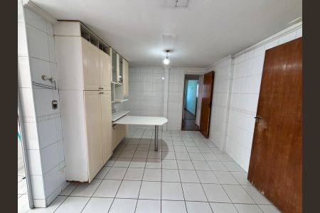 Apartamento à venda com 180m², 4 quartos e 2 vagas Apartamento à venda com 180m², 4 quartos e 2 vagasFoto 08