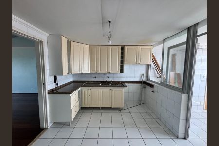 Apartamento à venda com 180m², 4 quartos e 2 vagas Apartamento à venda com 180m², 4 quartos e 2 vagasFoto 07