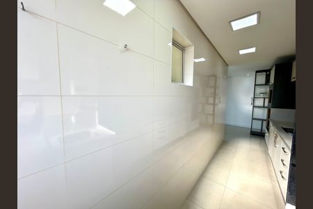 Apartamento à venda com 70m², 2 quartos e 1 vagaÁrea de Serviço