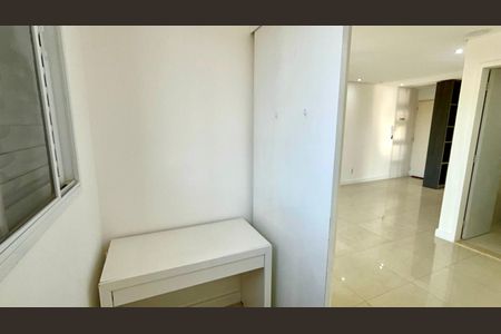 Apartamento à venda com 70m², 2 quartos e 1 vagaEscritório