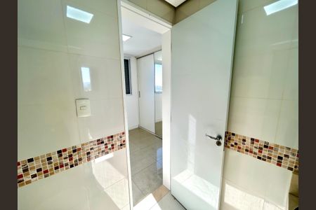 Apartamento à venda com 70m², 2 quartos e 1 vagaBanheiro da Suíte
