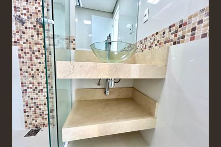 Apartamento à venda com 70m², 2 quartos e 1 vagaBanheiro 1
