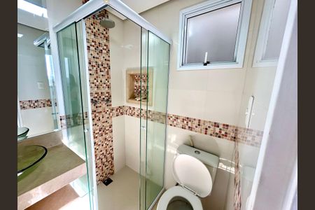 Apartamento à venda com 70m², 2 quartos e 1 vagaBanheiro da Suíte