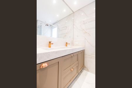 Apartamento para alugar com 110m², 2 quartos e 2 vagas Apartamento para alugar com 110m², 2 quartos e 2 vagasBanheiro da Suíte