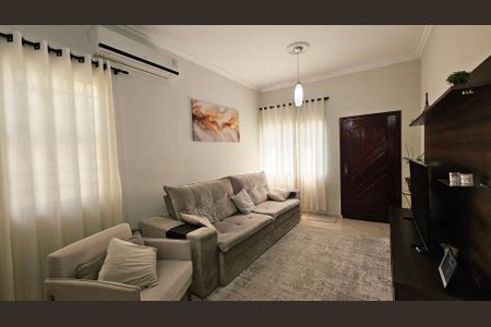 Casa à venda com 3 quartos, 260m² em Jardim Cica, Jundiaí