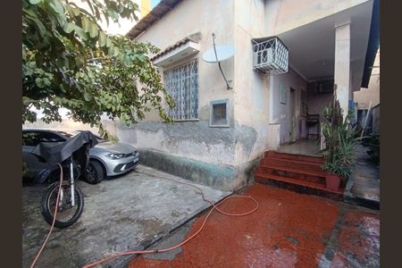 Casa para alugar com 200m², 3 quartos e 4 vagasQuintal