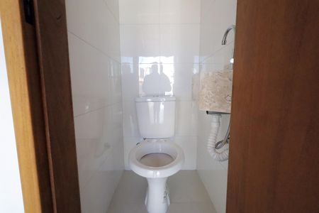 Apartamento à venda com 77m², 2 quartos e 1 vagaBanheiro 2