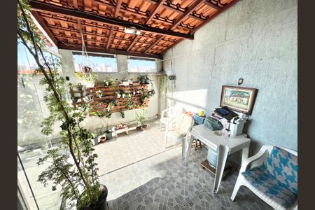 Casa à venda com 100m², 2 quartos e 1 vagaQuintal