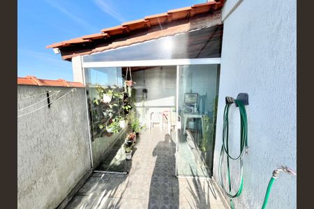 Casa à venda com 100m², 2 quartos e 1 vagaQuintal
