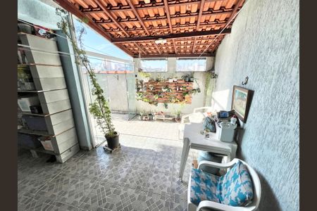 Casa à venda com 100m², 2 quartos e 1 vagaQuintal