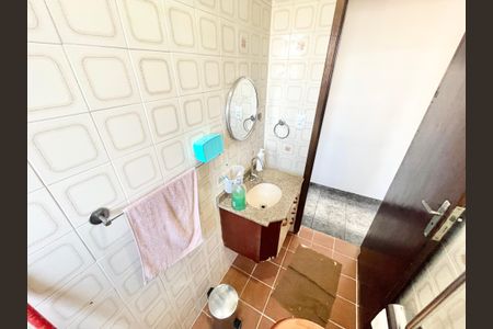Casa à venda com 100m², 2 quartos e 1 vagaBanheiro