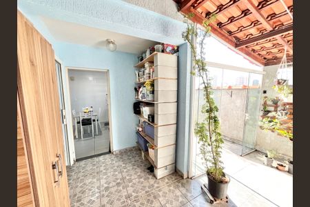Casa à venda com 100m², 2 quartos e 1 vagaQuintal