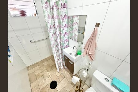 Casa à venda com 100m², 2 quartos e 1 vagaBanheiro de serviço