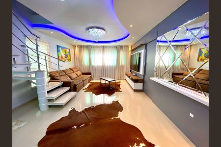 Casa para alugar com 250m², 4 quartos e 3 vagasSala