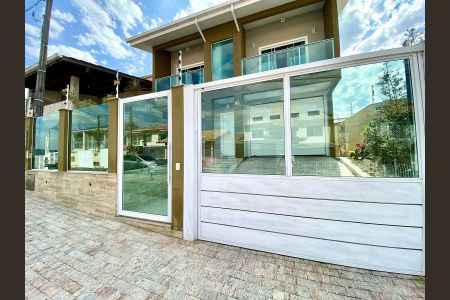 Casa para alugar com 250m², 4 quartos e 3 vagasFachada