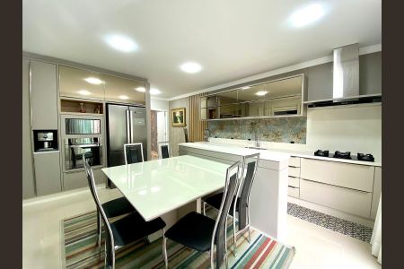 Casa para alugar com 250m², 4 quartos e 3 vagasCozinha