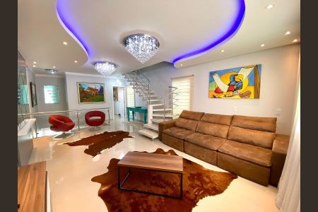 Sala de casa para alugar com 4 quartos, 250m² em San Marino, São José