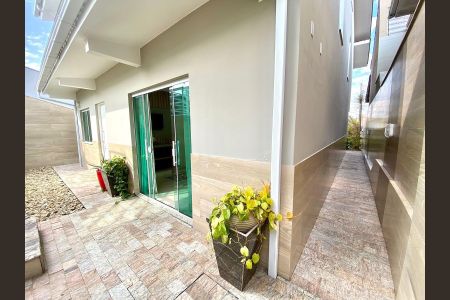 Casa para alugar com 250m², 4 quartos e 3 vagasÁrea Externa