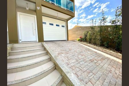 Casa para alugar com 250m², 4 quartos e 3 vagasÁrea Externa