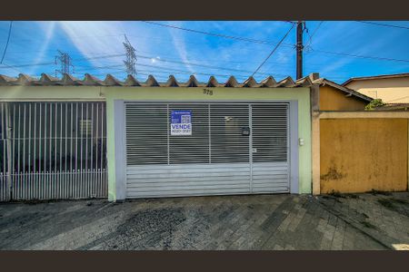 Casa à venda com 125m², 3 quartos e 2 vagasFachada com Plaquinha Instalada
