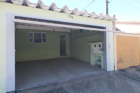 Casa à venda com 125m², 2 quartos e 2 vagasFachada