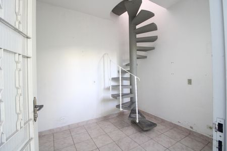 Casa à venda com 125m², 2 quartos e 2 vagasCozinha da Edícula