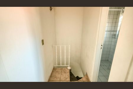 Casa à venda com 125m², 3 quartos e 2 vagasEscada